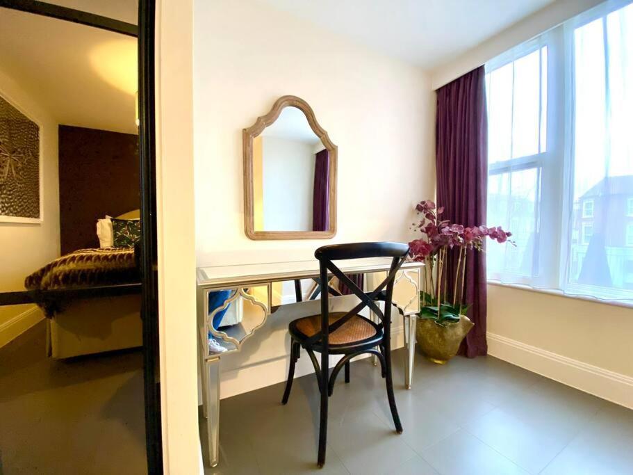 Stunning Apartment - 1 Minute Walk To Poole Quay - Great Location - Free Parking - Fast Wifi - Smart Tv - Newly Decorated - Sleeps Up To 2! Close To Poole & Bournemouth & Sandbanks Экстерьер фото
